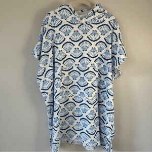 Throwzy Women’s Blue and White Shell Pattern Swim Suit Coverup/Poncho